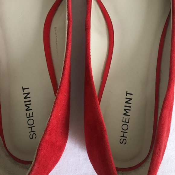 Shoe Mint Red Suede Flats Size 8 - Picture 5 of 8